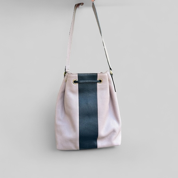 Kate Spade Bennett Street Seren Leather Bucket Bag Rosewater/Black - Picture 3 of 9